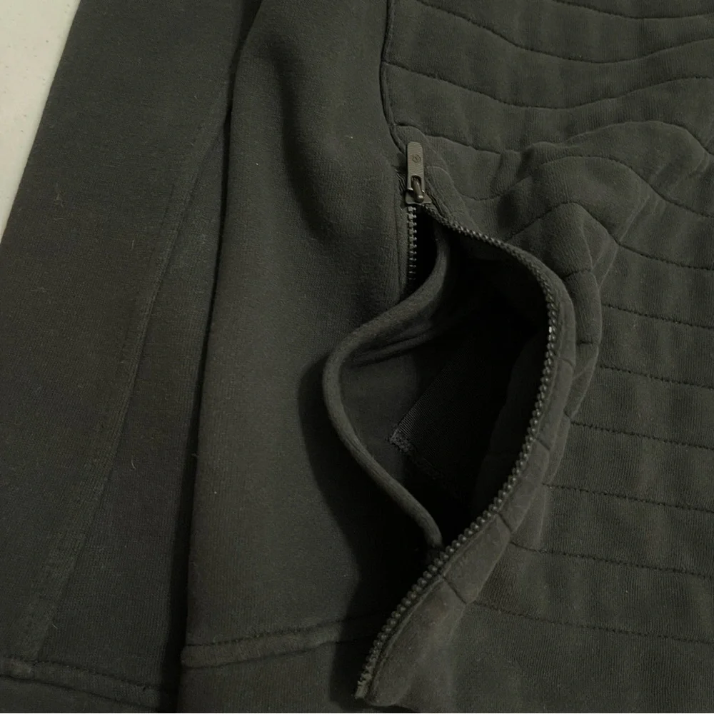 Lululemon Be True Crew Neck Black Fleece Sweatshirt Top 8